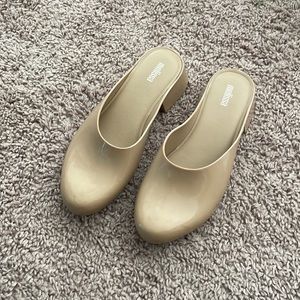 Melissa slides